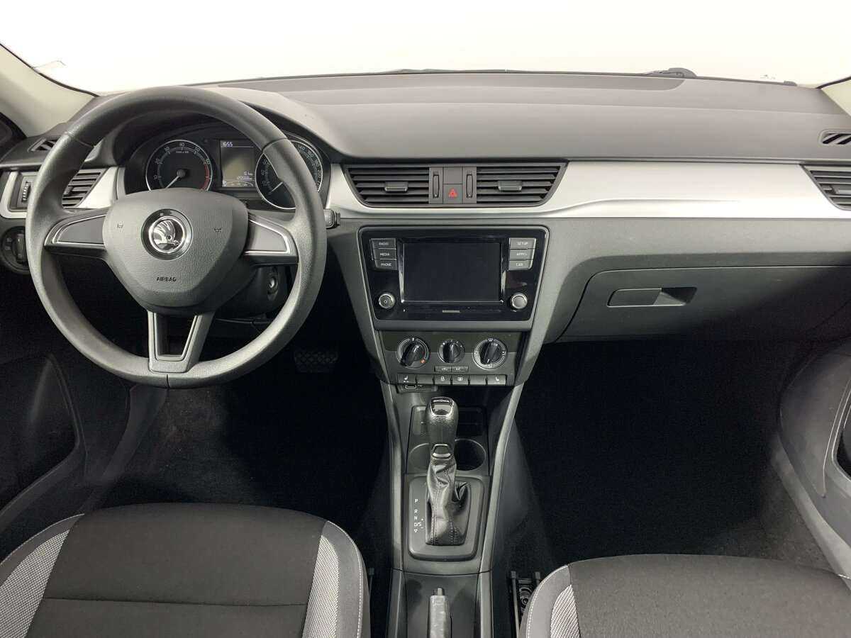 Купить Skoda Rapid с пробегом. Фото: #11