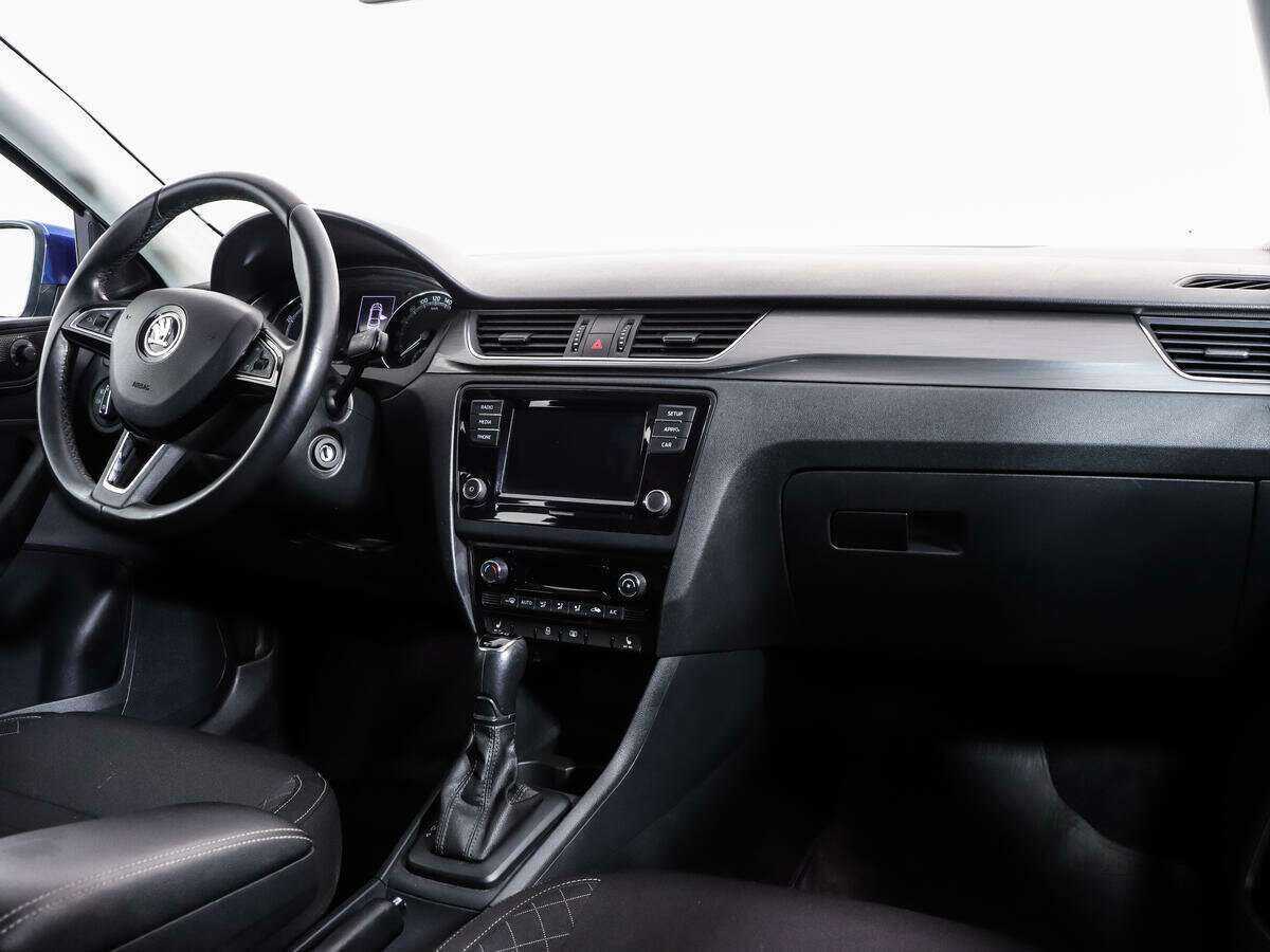 Купить Skoda Rapid с пробегом. Фото: #6