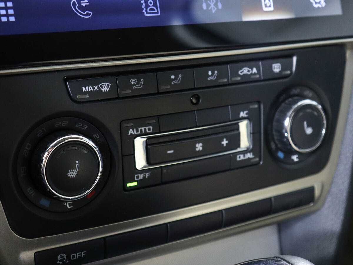 Купить Skoda Octavia с пробегом. Фото: #17