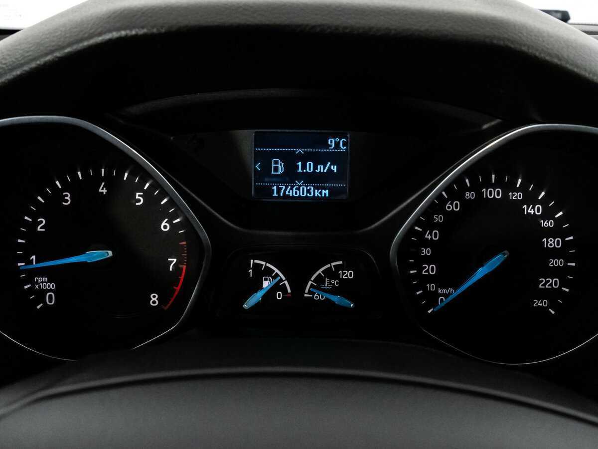 Купить Ford Focus с пробегом. Фото: #13