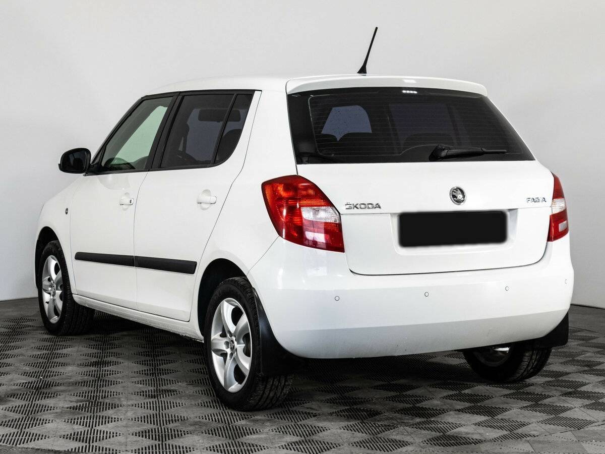 Купить Skoda Fabia с пробегом. Фото: #6