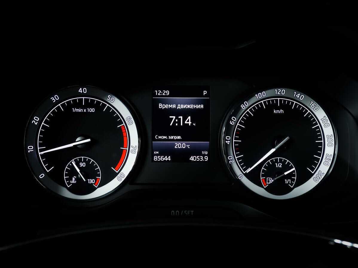 Купить Skoda Karoq с пробегом. Фото: #9