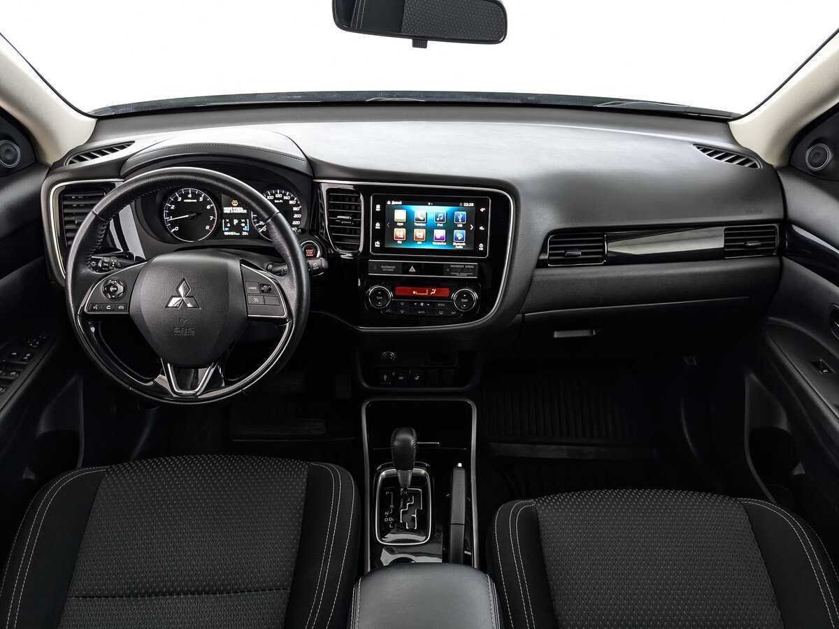Купить Mitsubishi Outlander с пробегом. Фото: #9