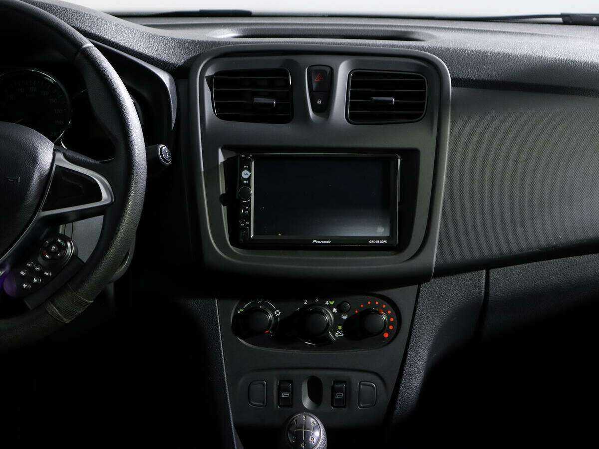 Купить Renault Logan с пробегом. Фото: #12