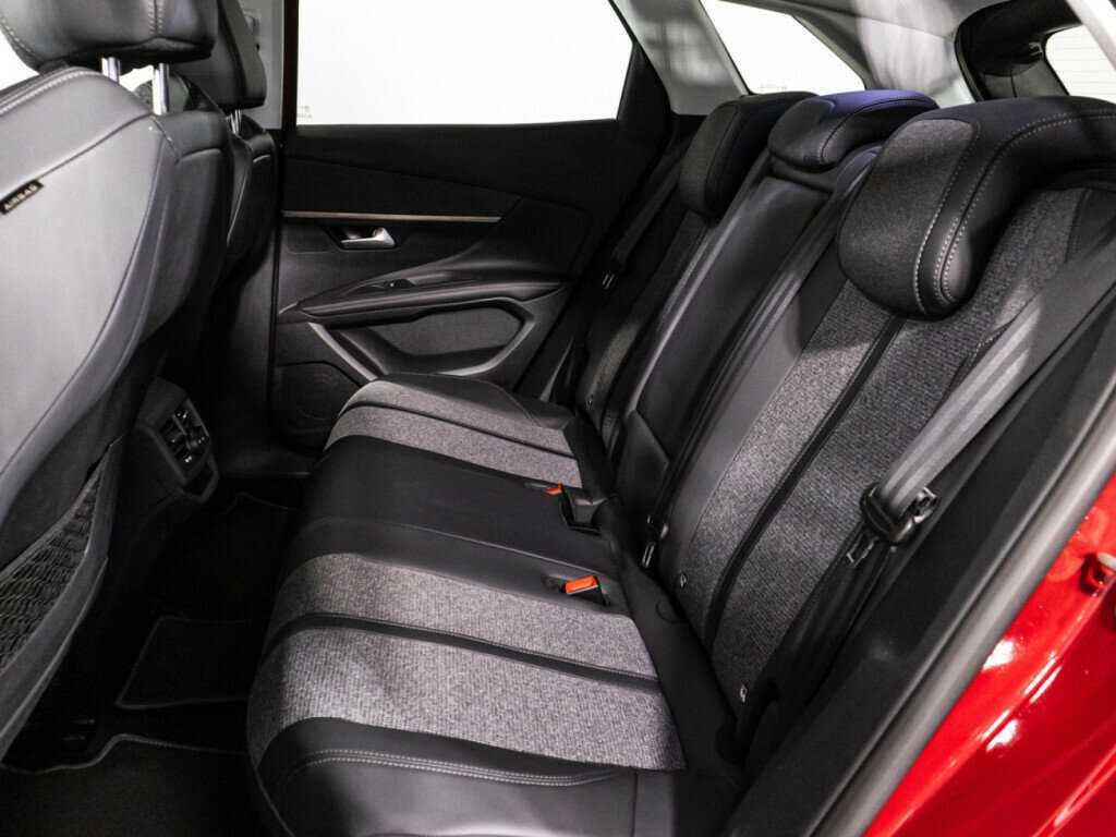 Купить Peugeot 3008 с пробегом. Фото: #9