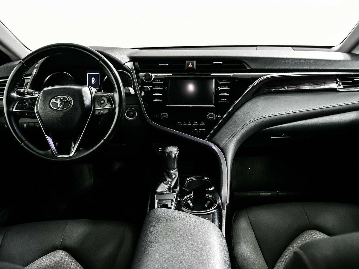 Купить Toyota Camry с пробегом. Фото: #10