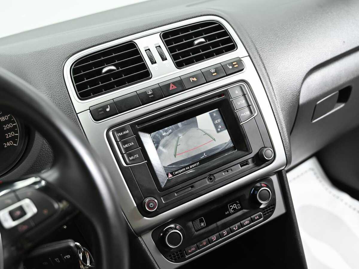 Купить Volkswagen Polo с пробегом. Фото: #11