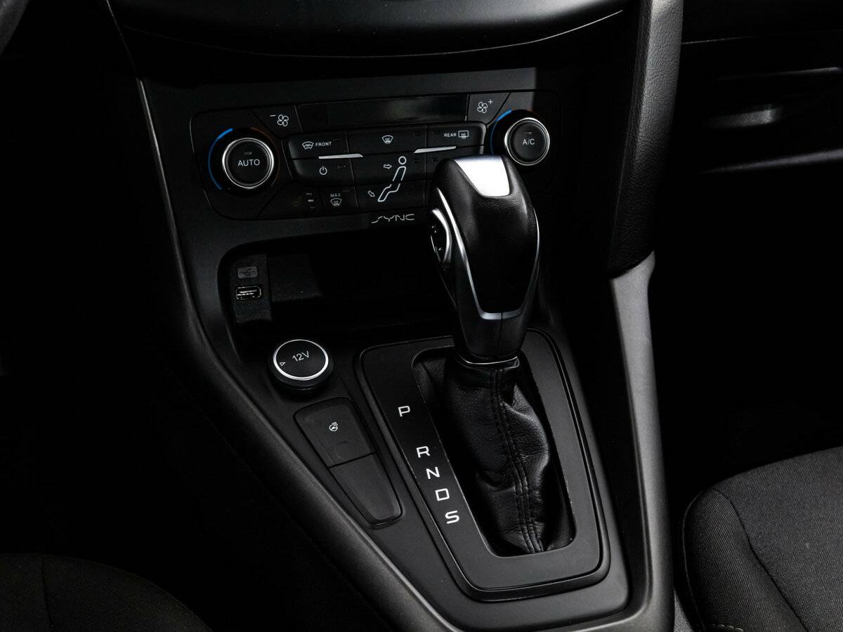 Купить Ford Focus с пробегом. Фото: #9