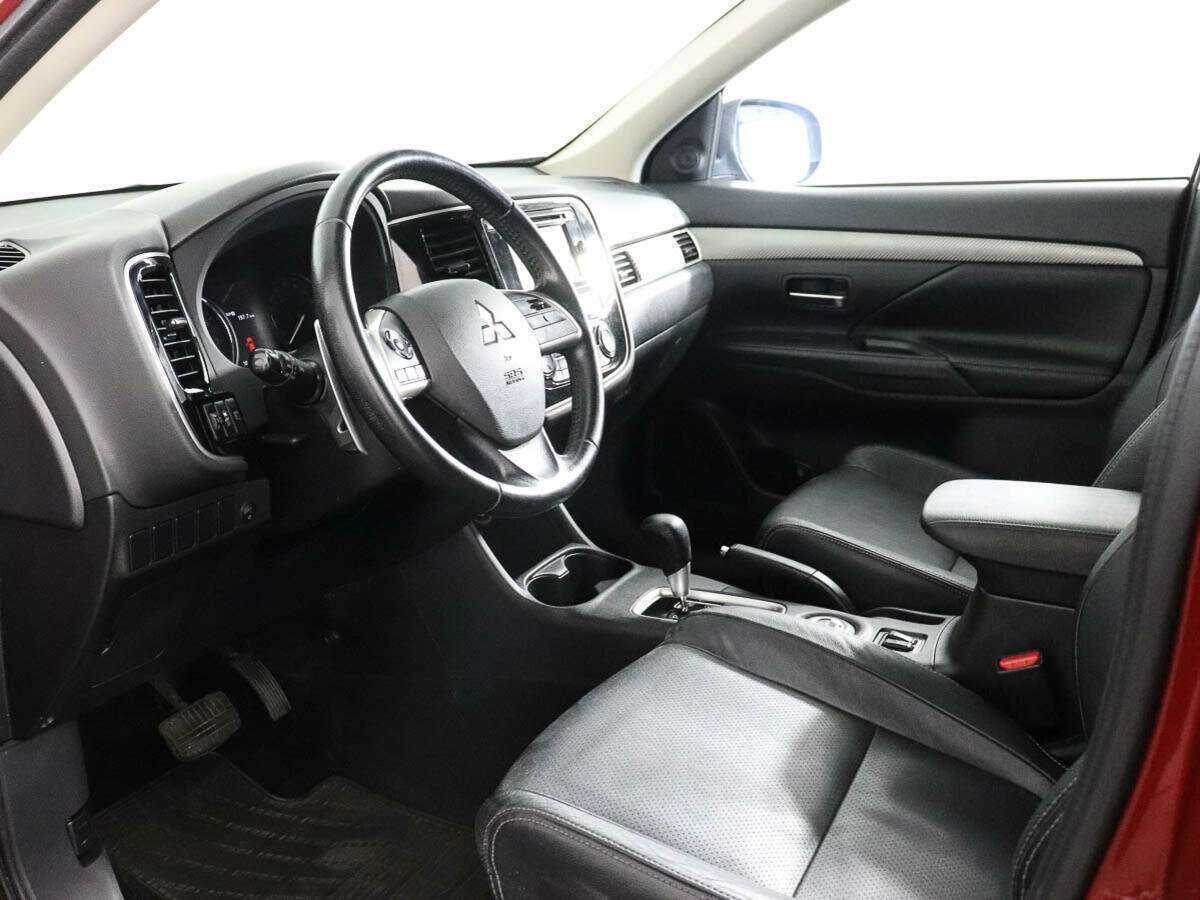 Купить Mitsubishi Outlander с пробегом. Фото: #6