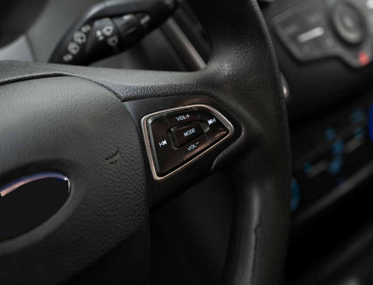 Купить Ford Focus с пробегом. Фото: #17