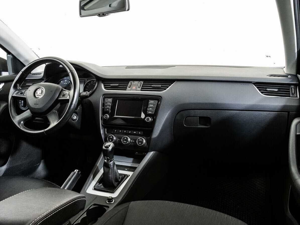 Купить Skoda Octavia с пробегом. Фото: #6