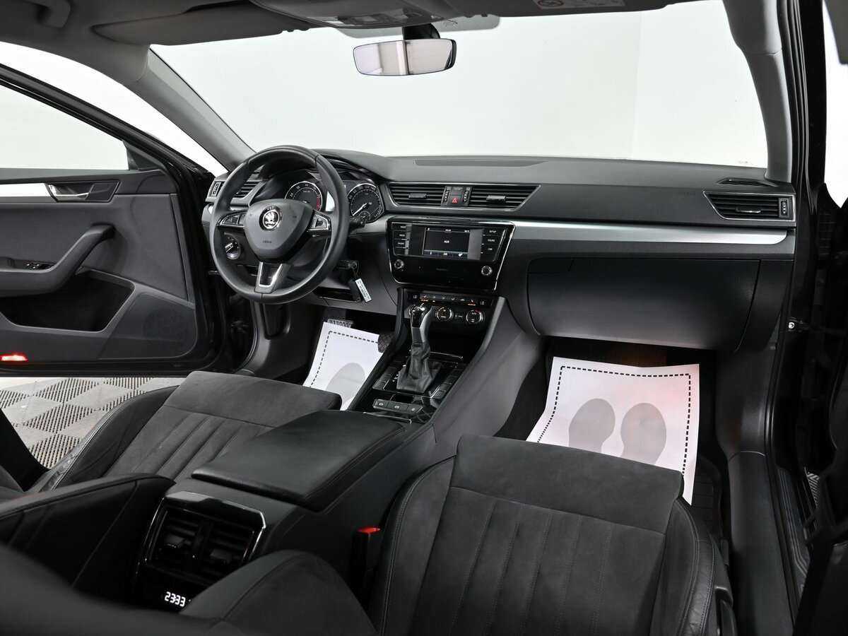 Купить Skoda Superb с пробегом. Фото: #4