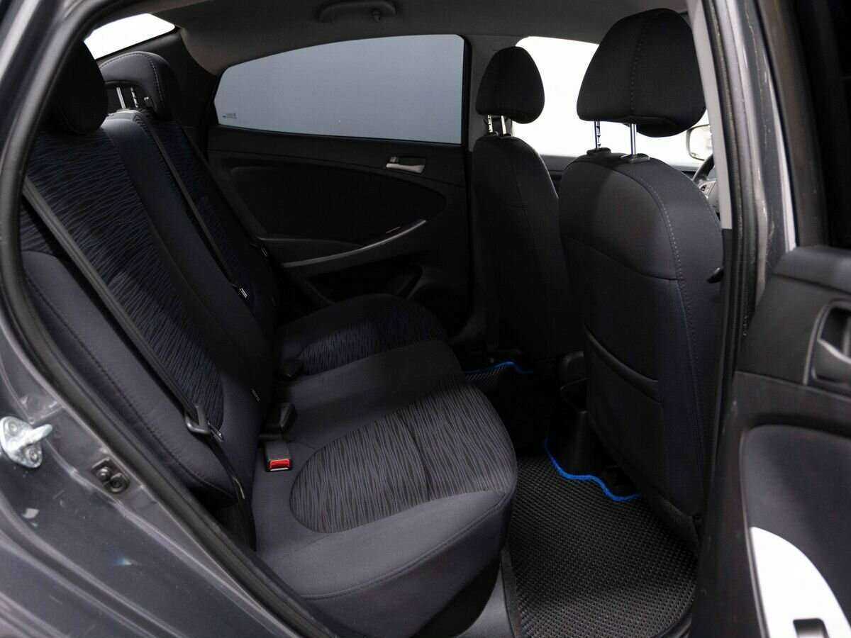 Купить Hyundai Solaris с пробегом. Фото: #11