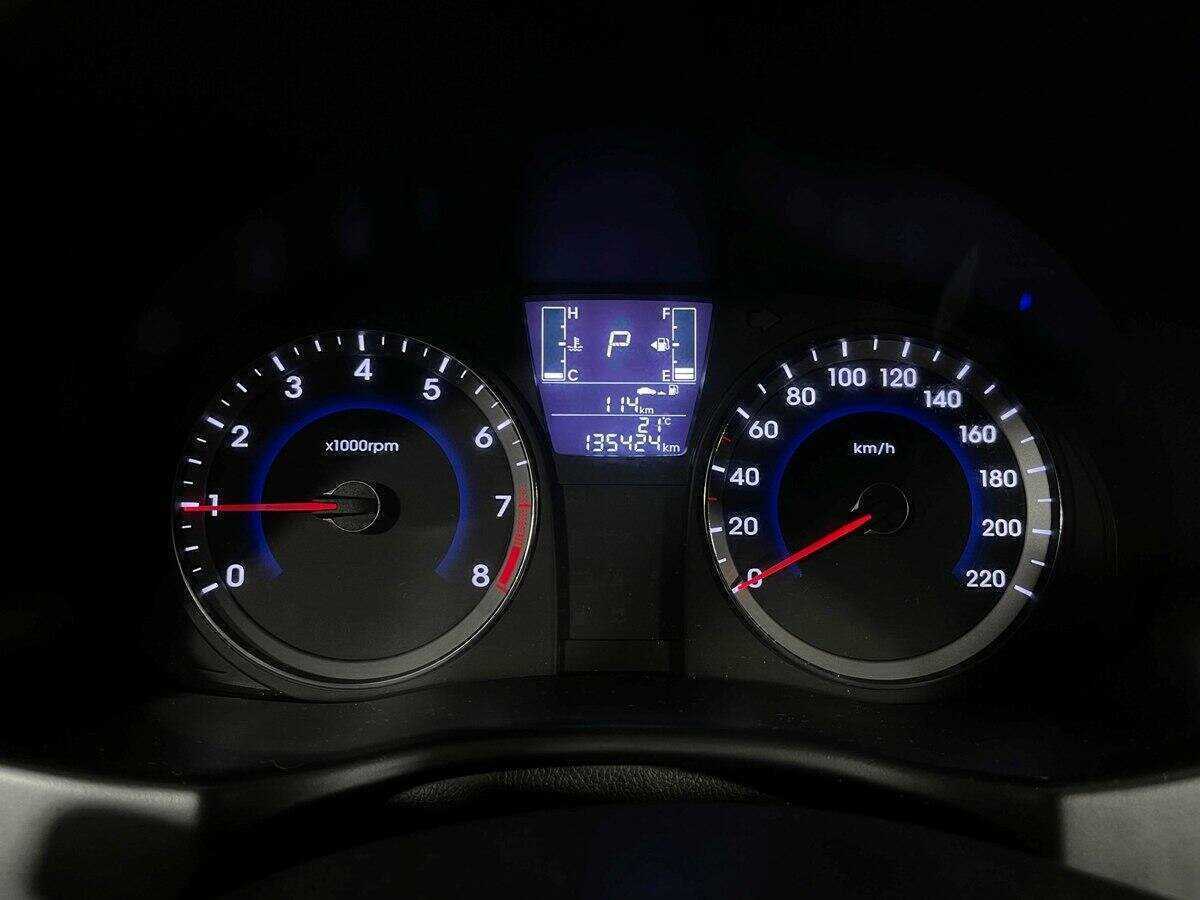 Купить Hyundai Solaris с пробегом. Фото: #10