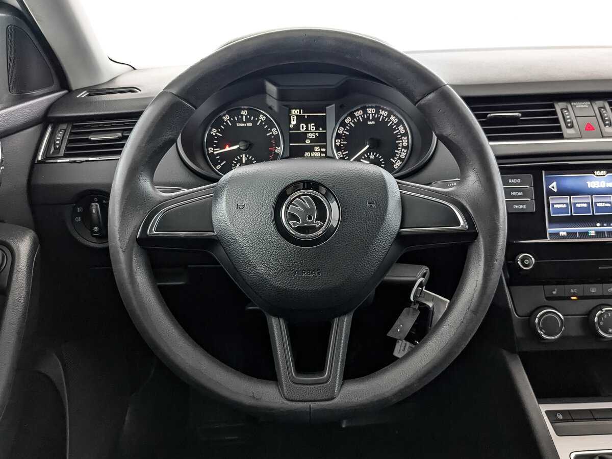 Купить Skoda Octavia с пробегом. Фото: #16
