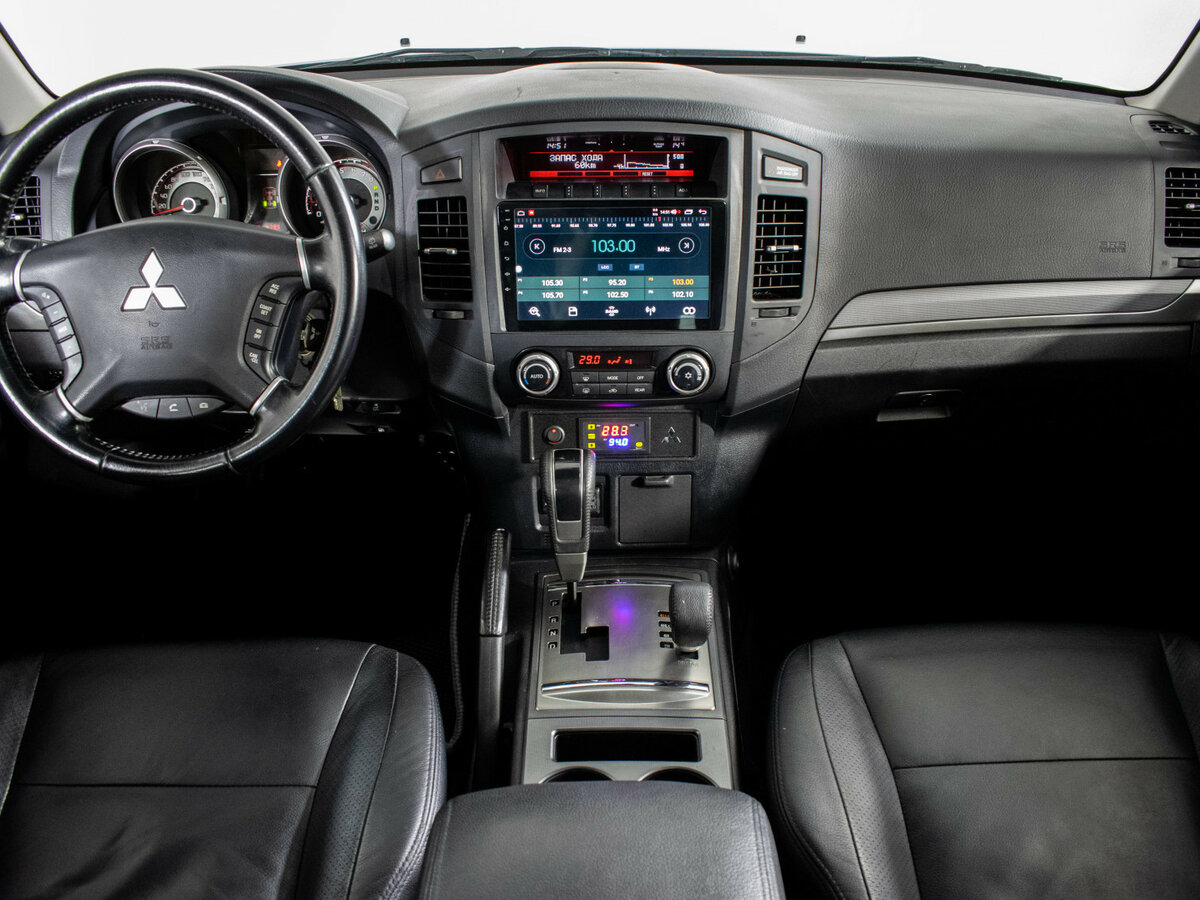 Купить Mitsubishi Pajero с пробегом. Фото: #11