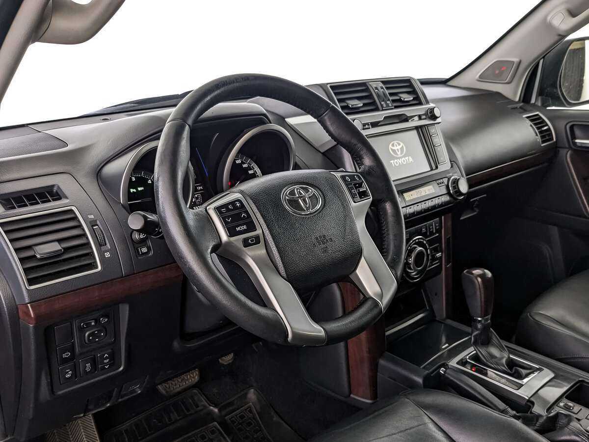 Купить Toyota Land Cruiser Prado с пробегом. Фото: #9