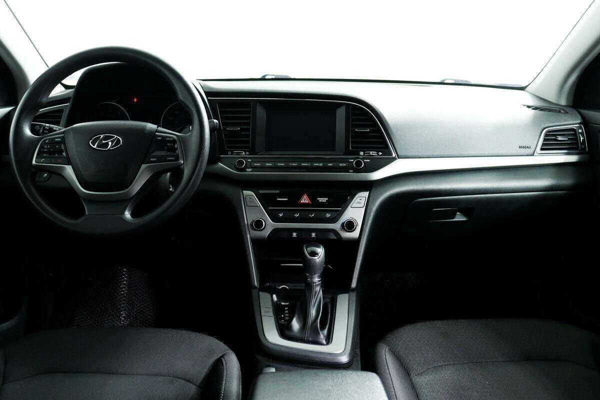 Купить Hyundai Elantra с пробегом. Фото: #10