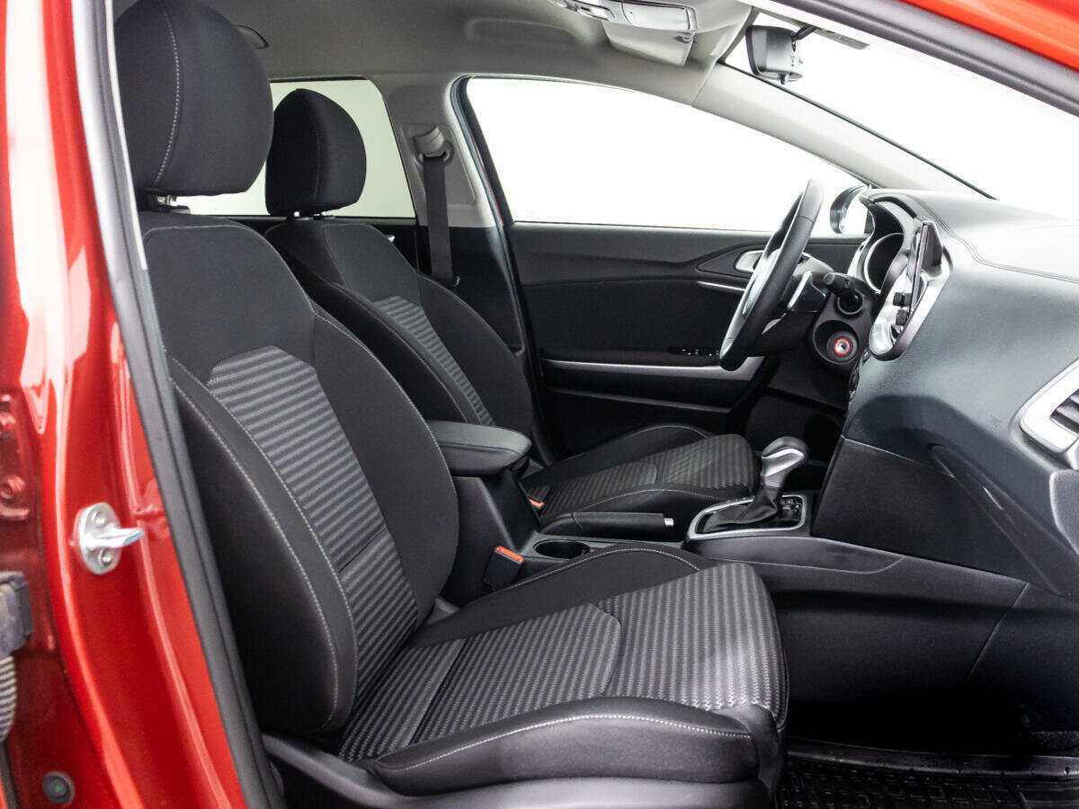Купить Kia Ceed с пробегом. Фото: #23