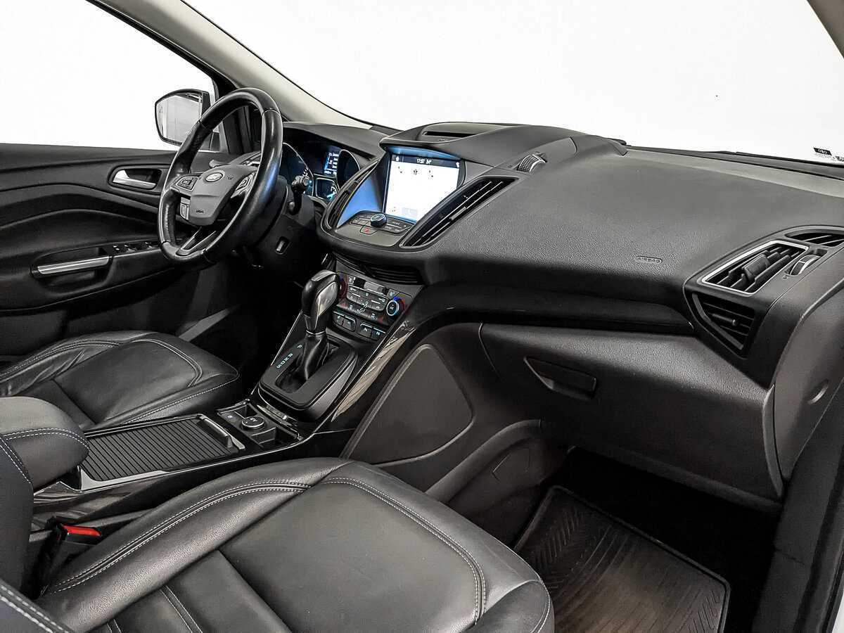 Купить Ford Kuga с пробегом. Фото: #10