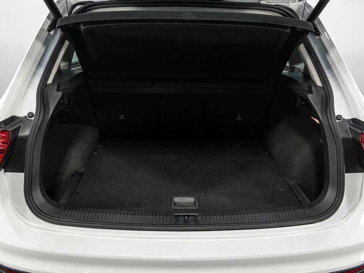 Купить Volkswagen Tiguan с пробегом. Фото: #21