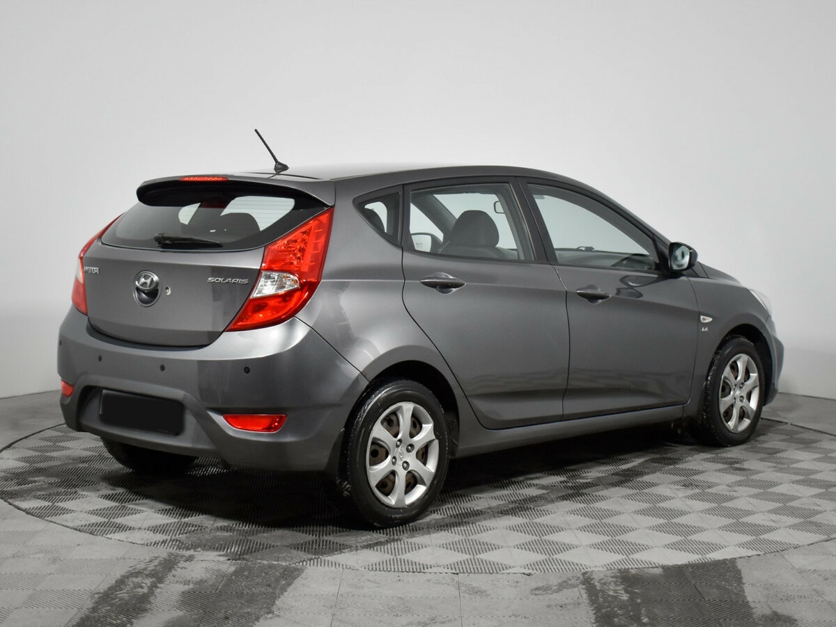 Купить Hyundai Solaris с пробегом. Фото: #4