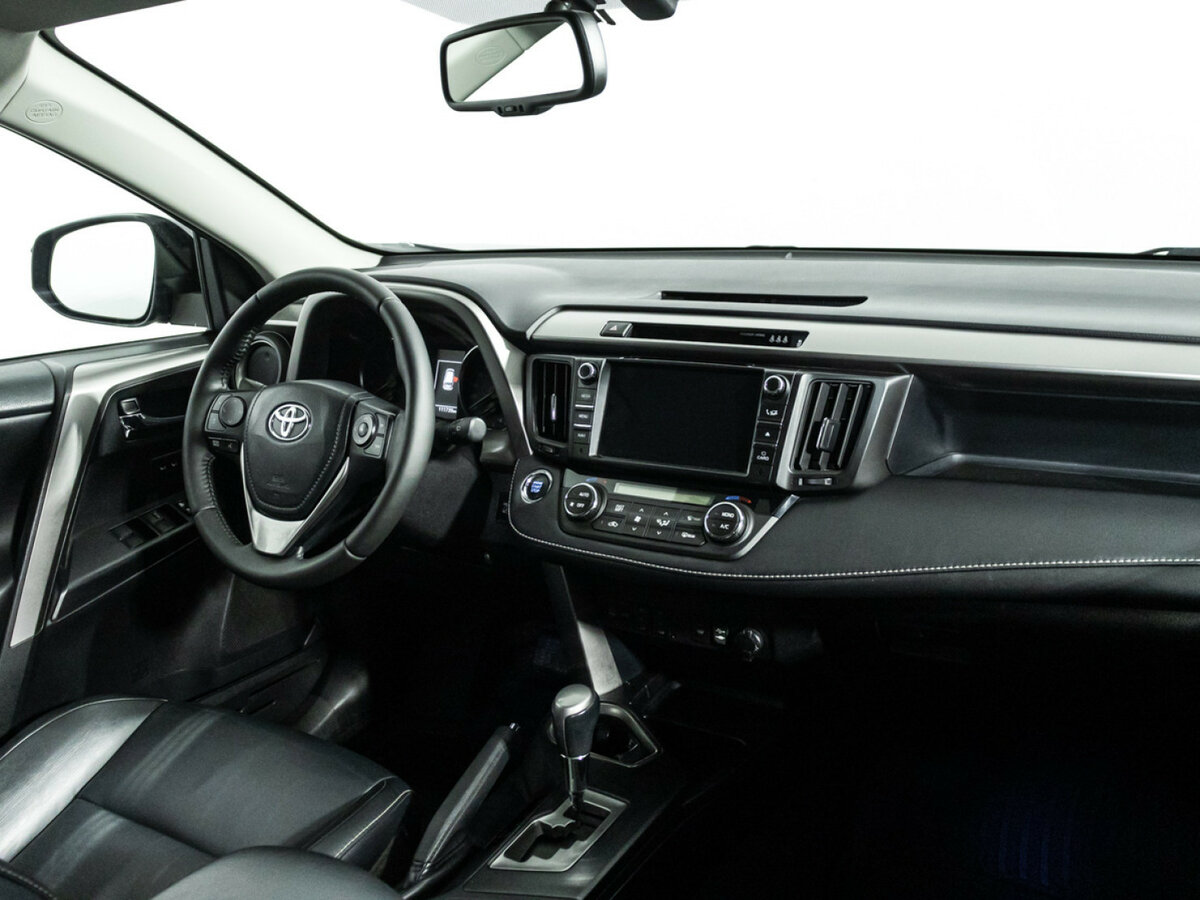 Купить Toyota RAV4 с пробегом. Фото: #8