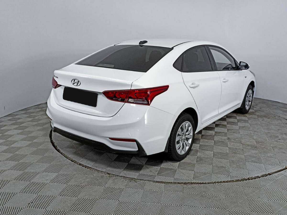 Купить Hyundai Solaris с пробегом. Фото: #4