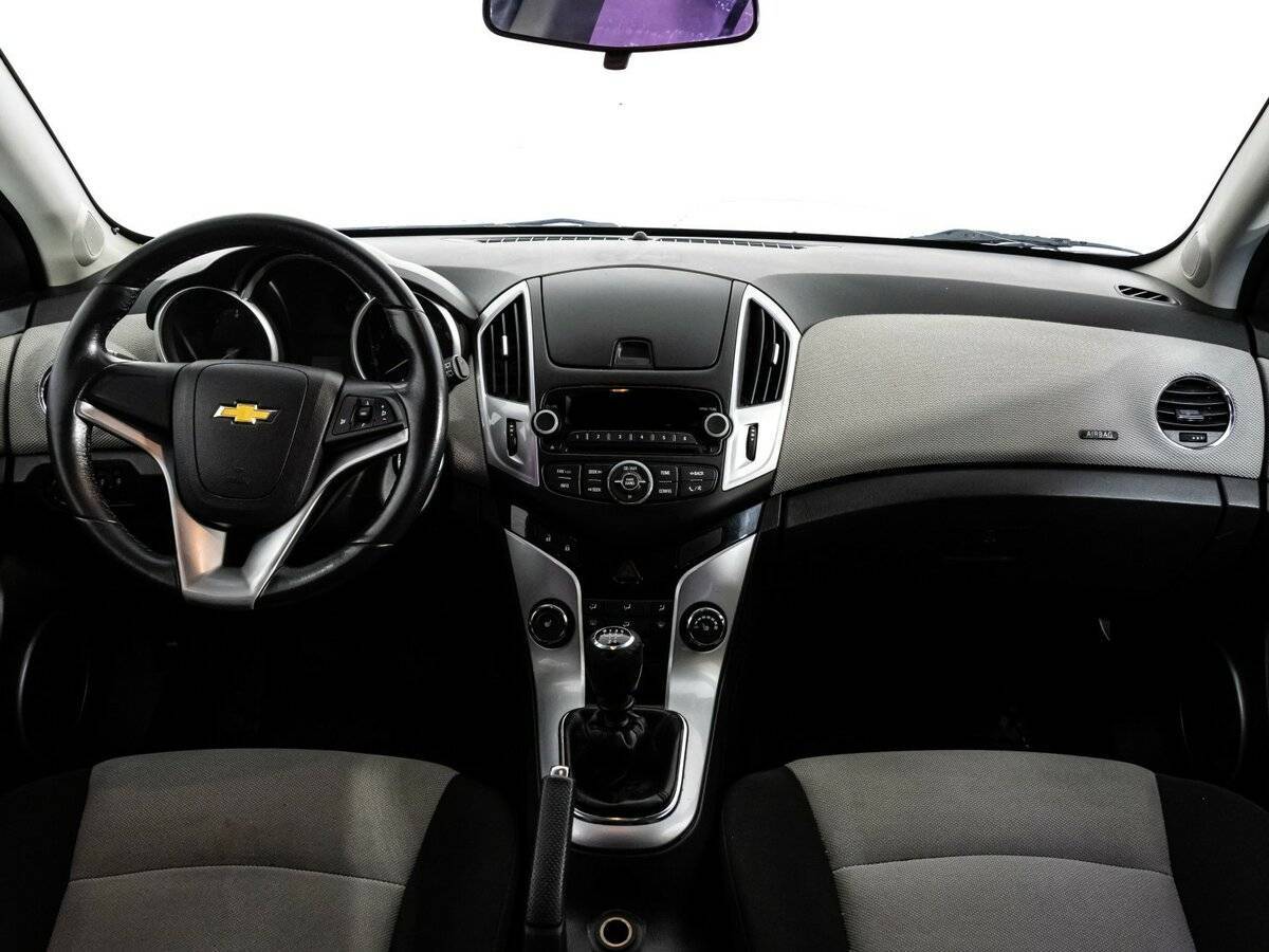 Купить Chevrolet Cruze с пробегом. Фото: #7