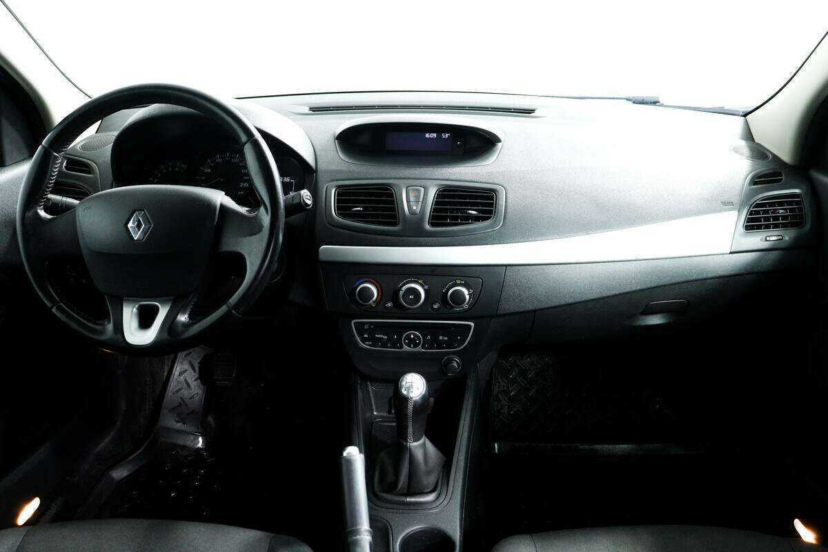 Купить Renault Megane с пробегом. Фото: #10