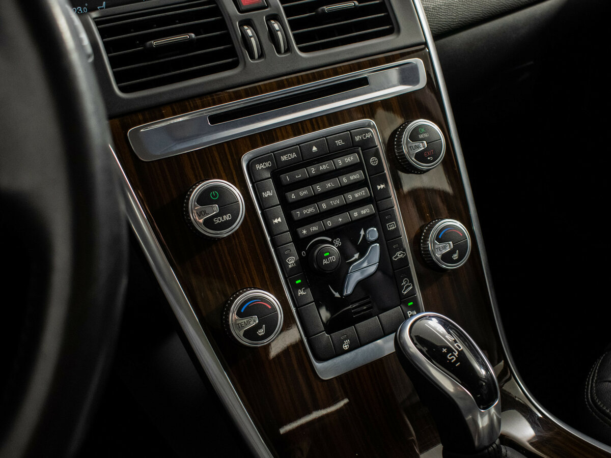 Купить Volvo XC60 с пробегом. Фото: #14