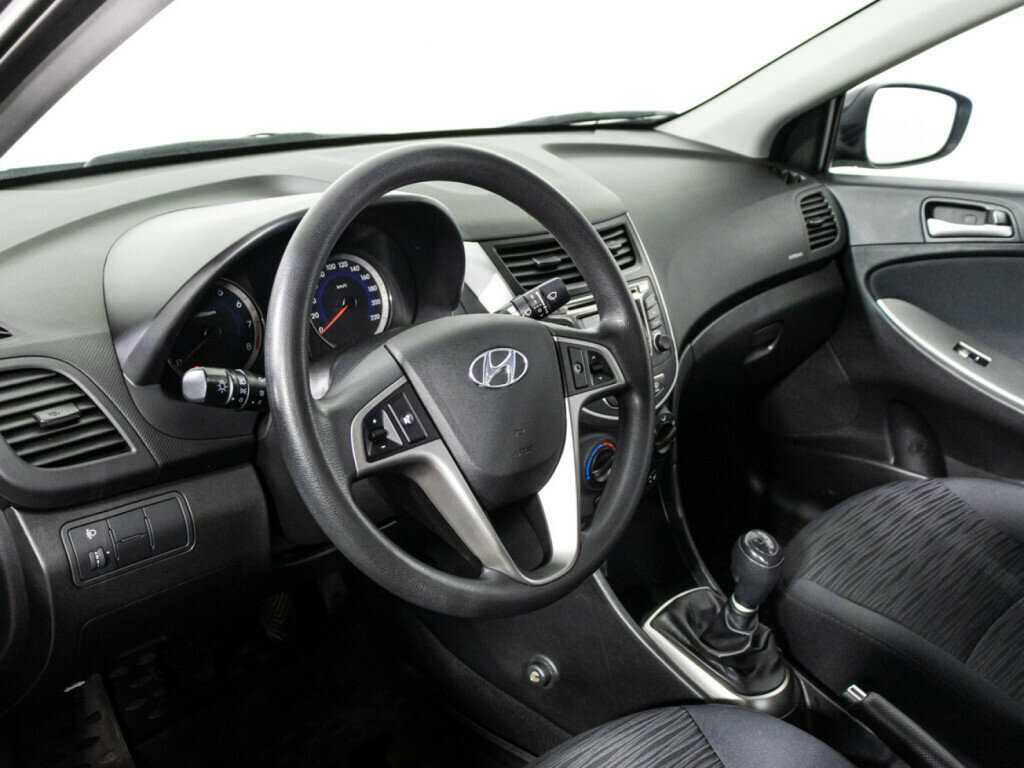 Купить Hyundai Solaris с пробегом. Фото: #10