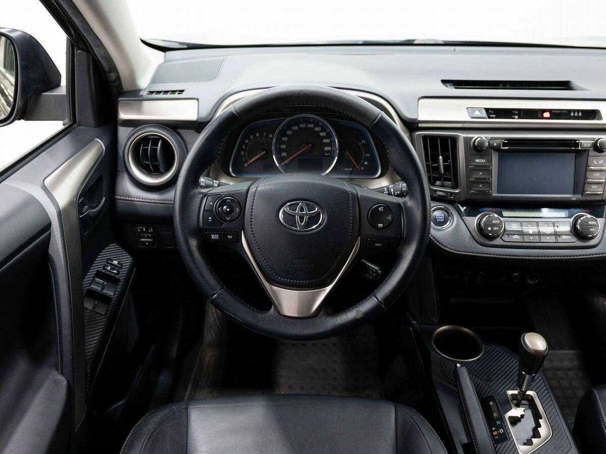 Купить Toyota RAV4 с пробегом. Фото: #13