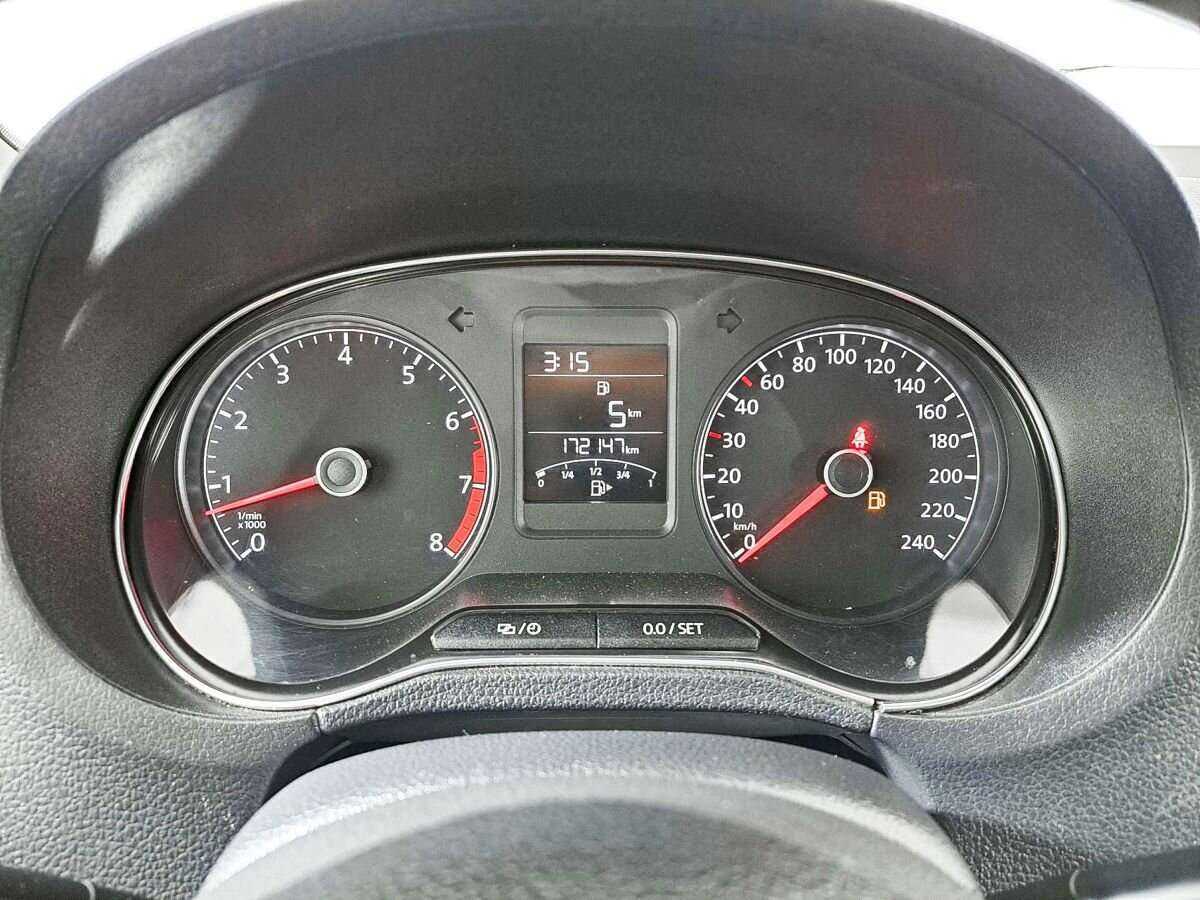 Купить Volkswagen Polo с пробегом. Фото: #8