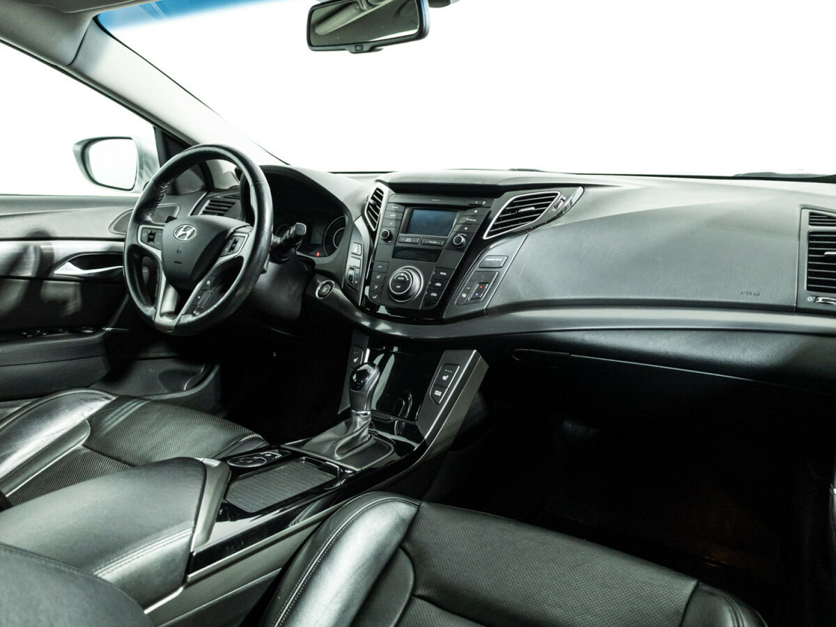 Купить Hyundai i40 с пробегом. Фото: #8