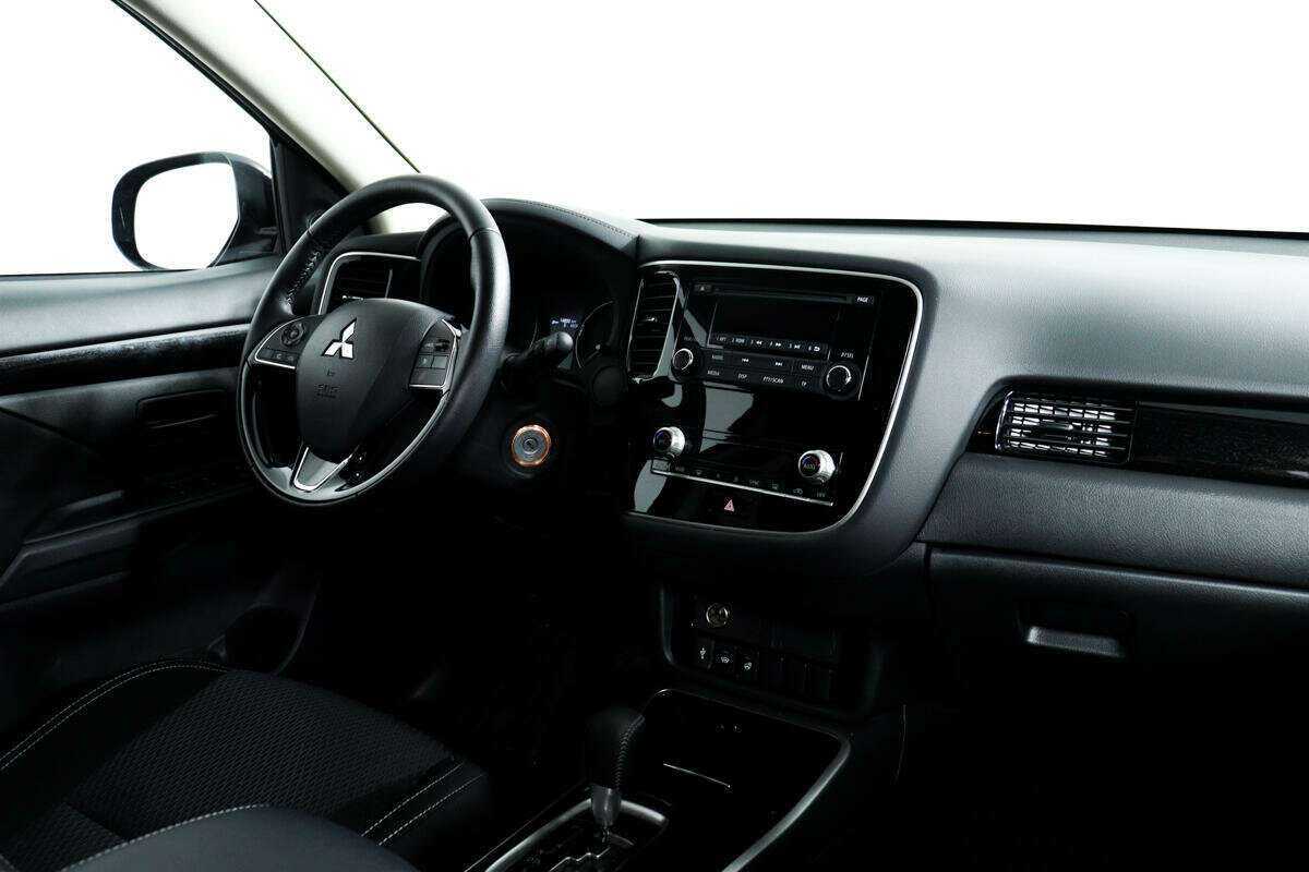 Купить Mitsubishi Outlander с пробегом. Фото: #8