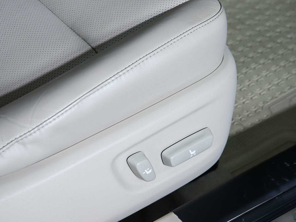 Купить Toyota Camry с пробегом. Фото: #17