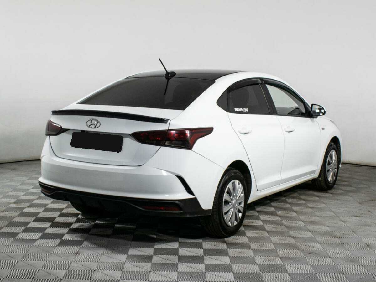 Купить Hyundai Solaris с пробегом. Фото: #4