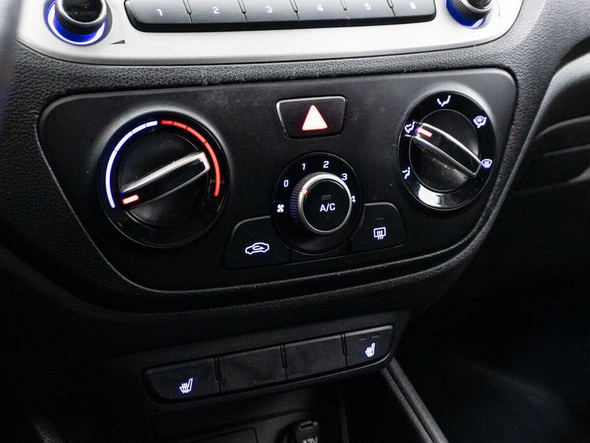 Купить Hyundai Solaris с пробегом. Фото: #14