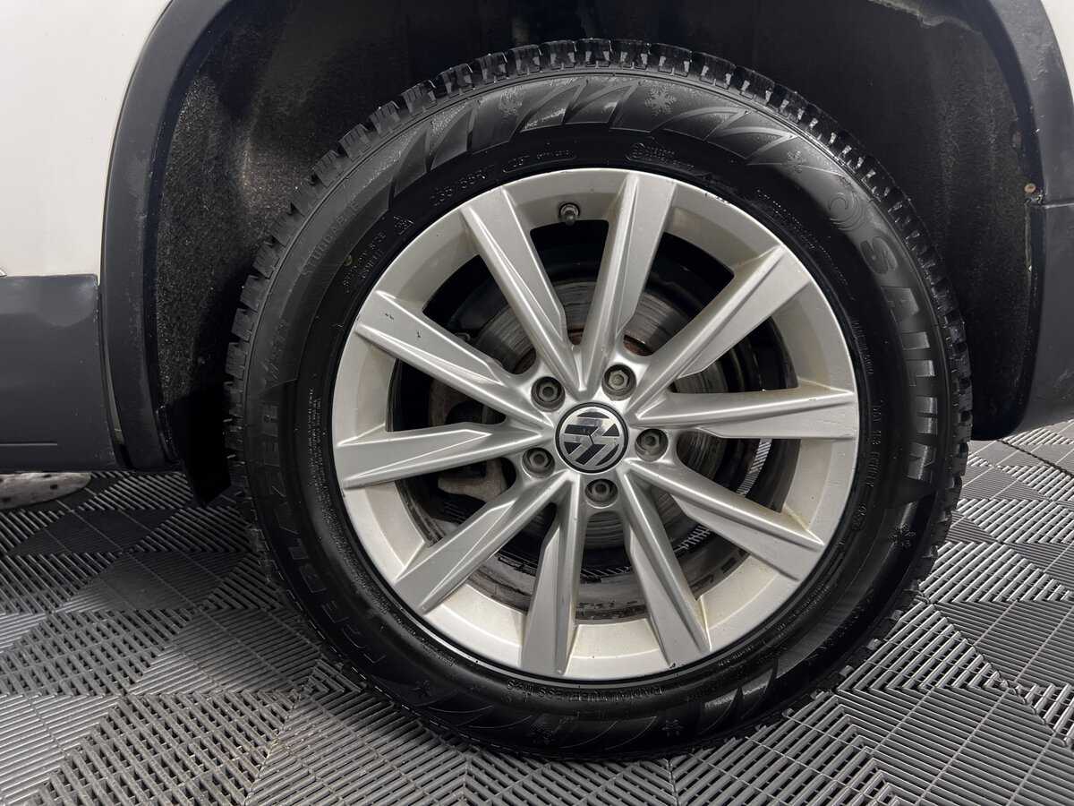 Купить Volkswagen Tiguan с пробегом. Фото: #17