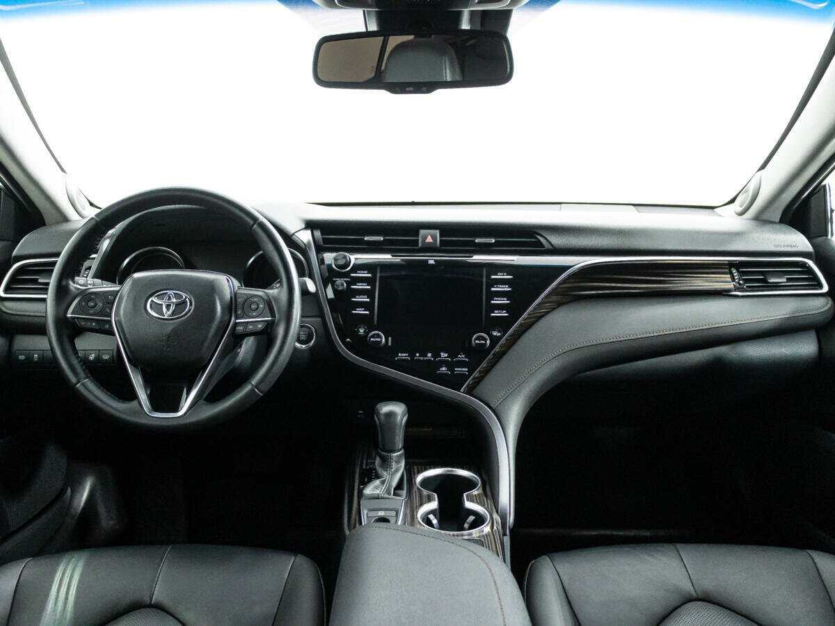 Купить Toyota Camry с пробегом. Фото: #12