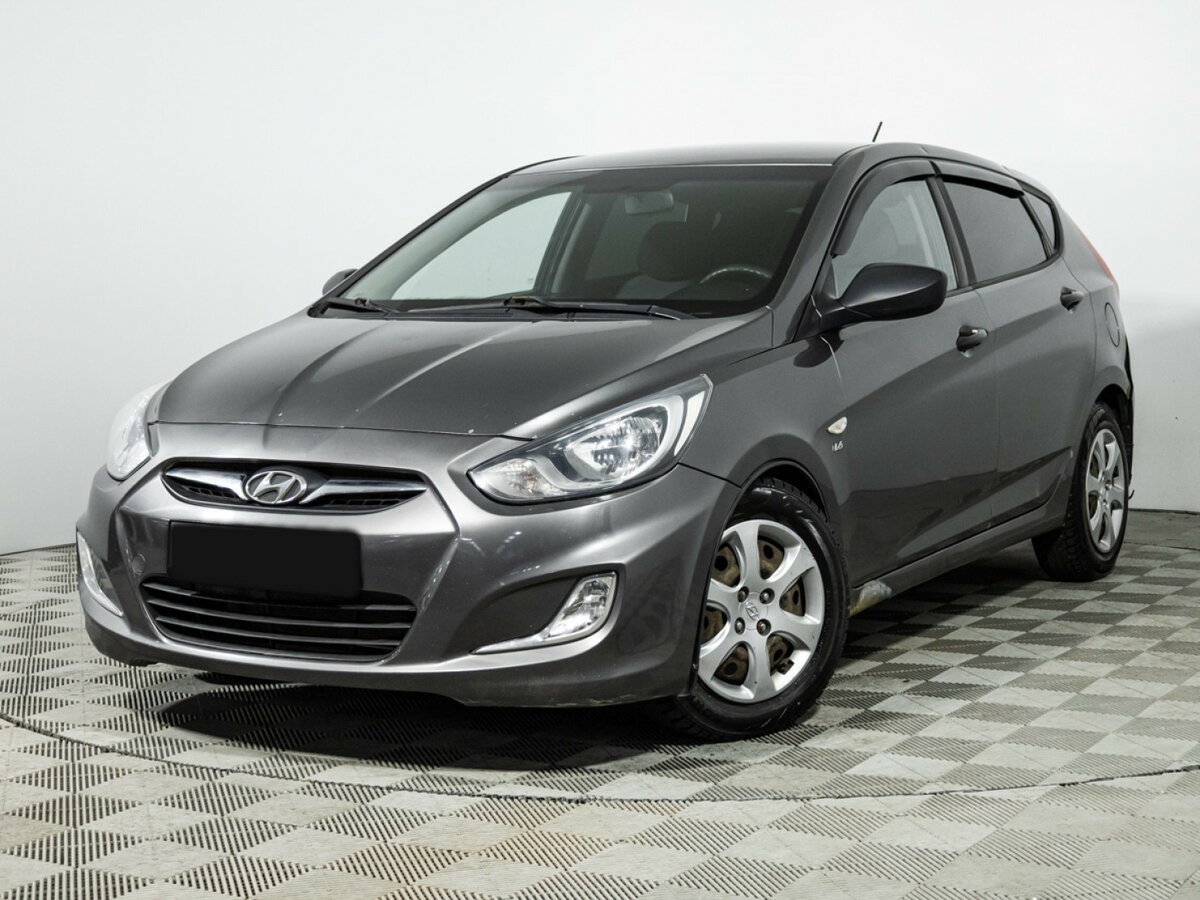 Купить Hyundai Solaris с пробегом. Фото: #0