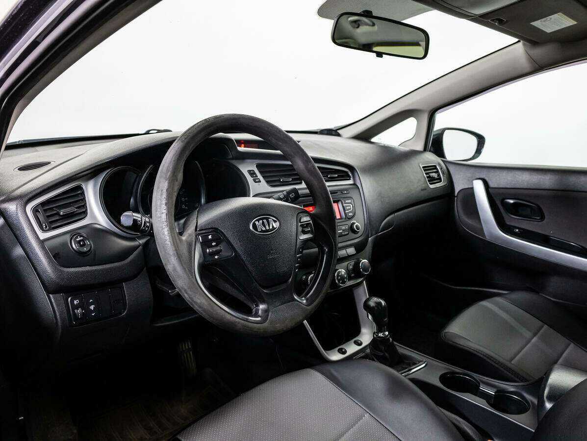 Купить Kia Ceed с пробегом. Фото: #8