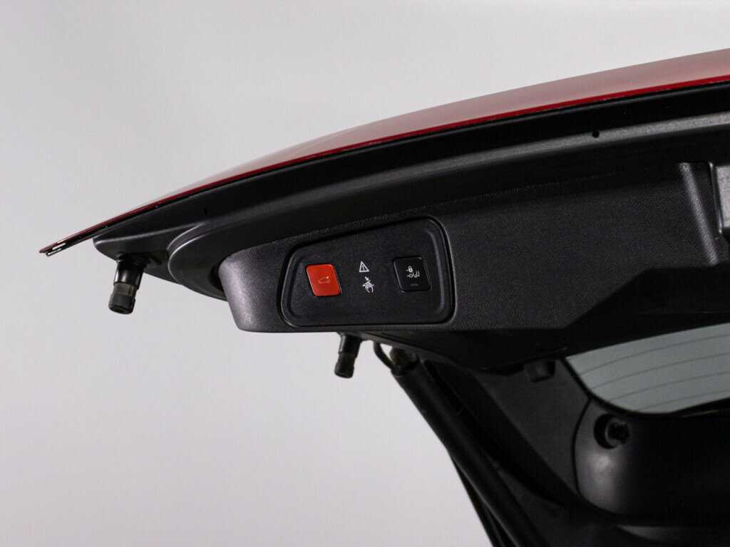 Купить Peugeot 3008 с пробегом. Фото: #14