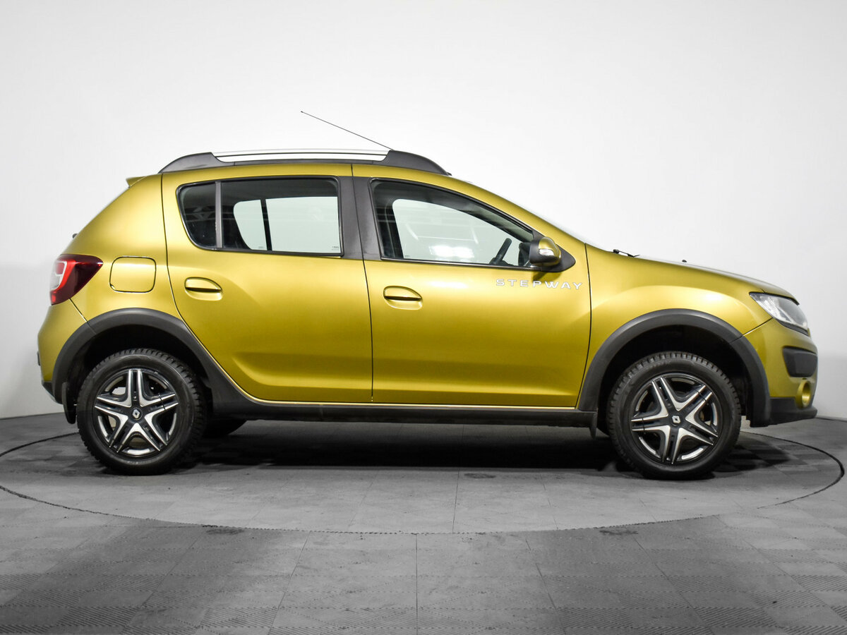 Купить Renault Sandero с пробегом. Фото: #3