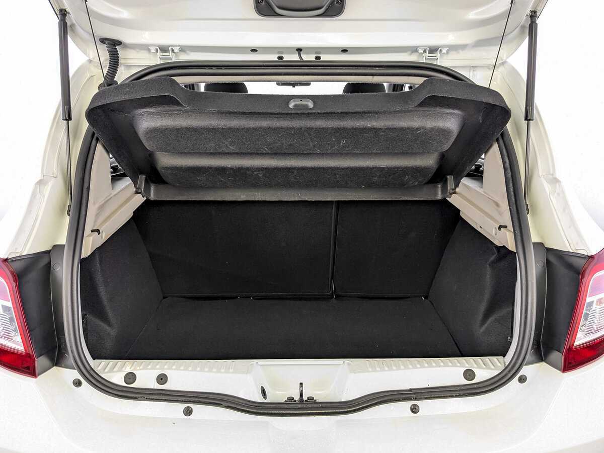 Купить Renault Sandero с пробегом. Фото: #9