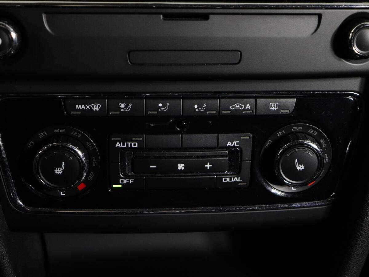 Купить Skoda Superb с пробегом. Фото: #20