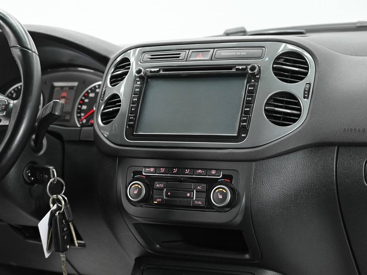 Купить Volkswagen Tiguan с пробегом. Фото: #9