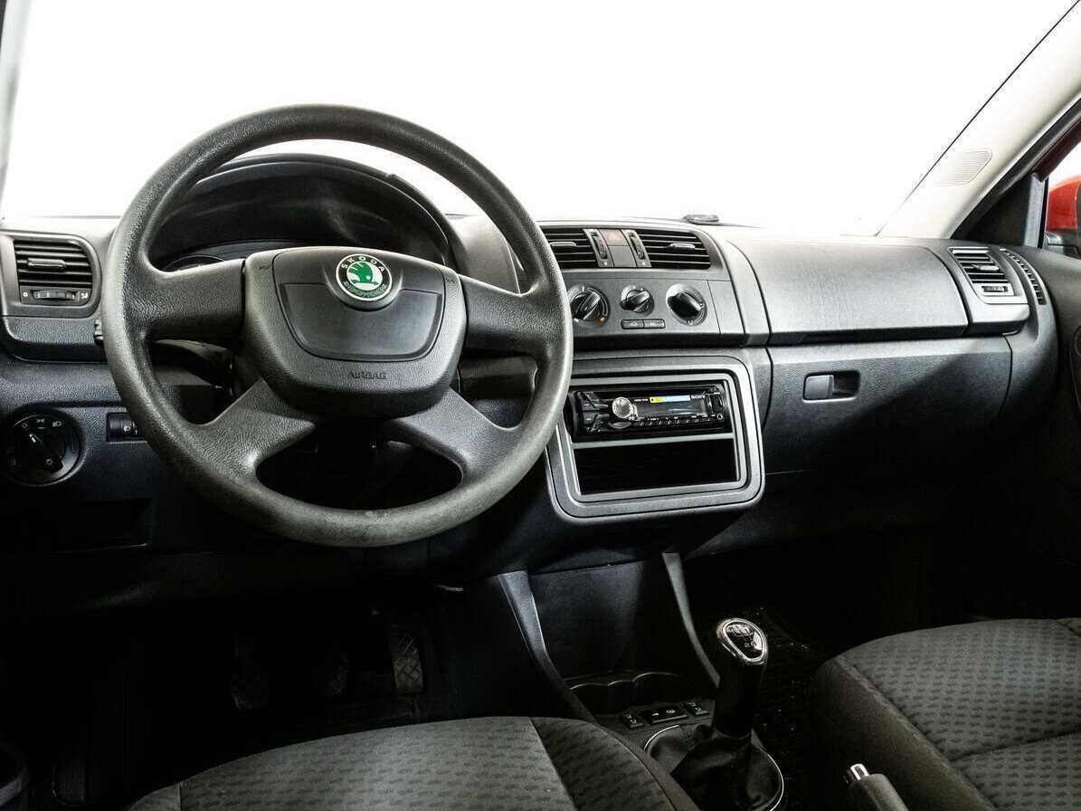 Купить Skoda Fabia с пробегом. Фото: #9