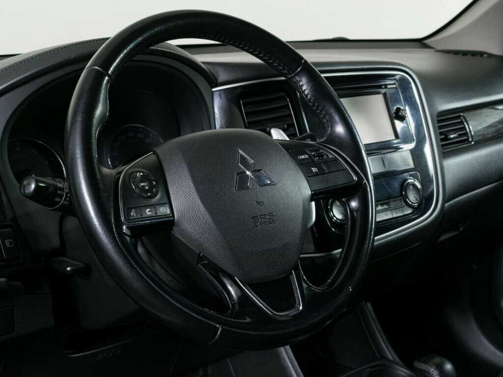 Купить Mitsubishi Outlander с пробегом. Фото: #11
